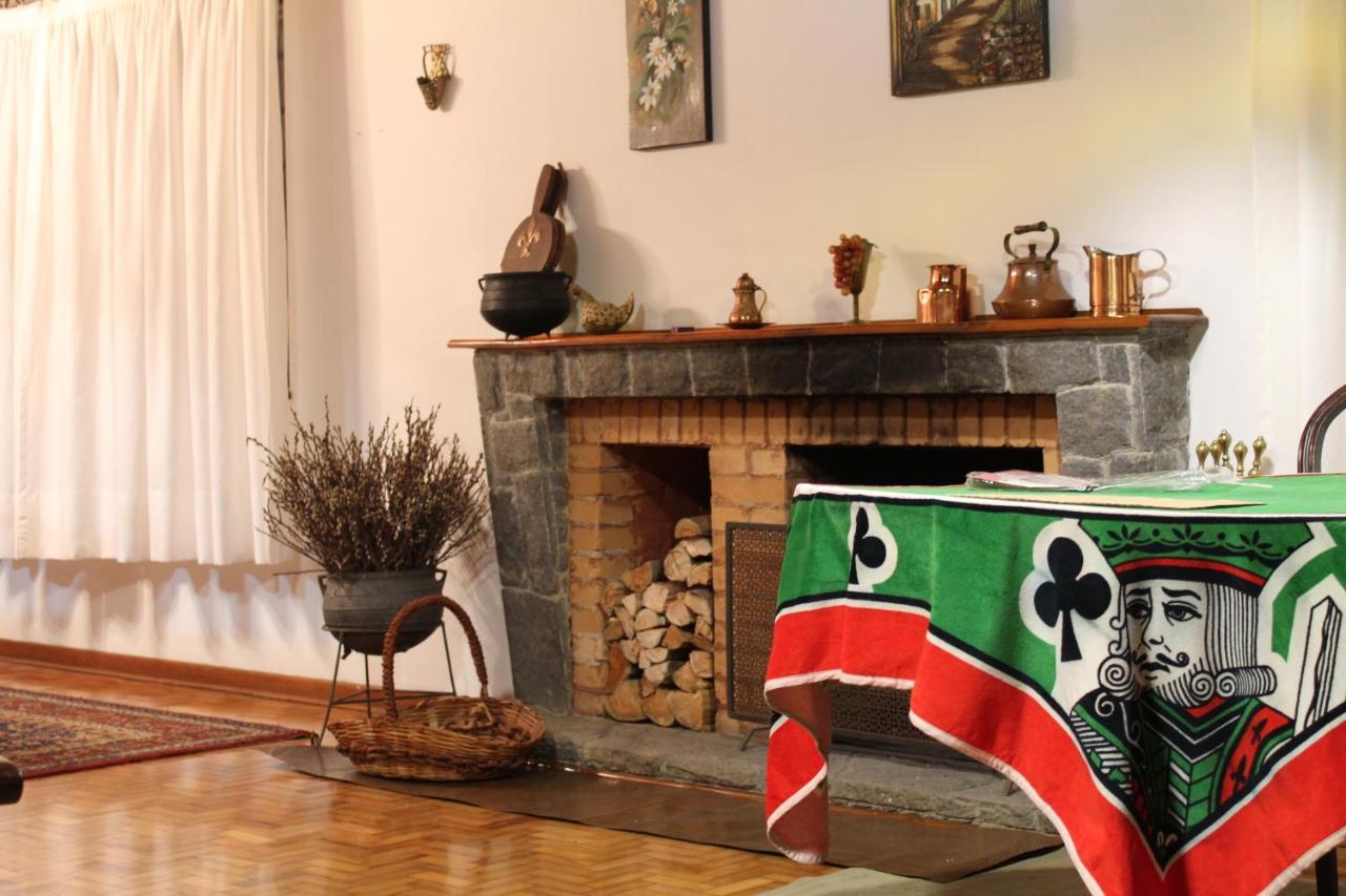 Casa Aconchegante No Capivari Campos do Jordão Exteriör bild