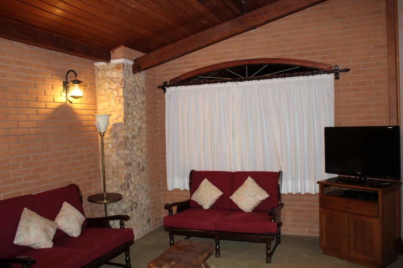 Casa Aconchegante No Capivari Campos do Jordão Exteriör bild