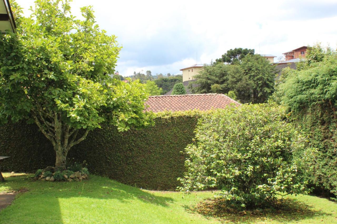 Casa Aconchegante No Capivari Campos do Jordão Exteriör bild