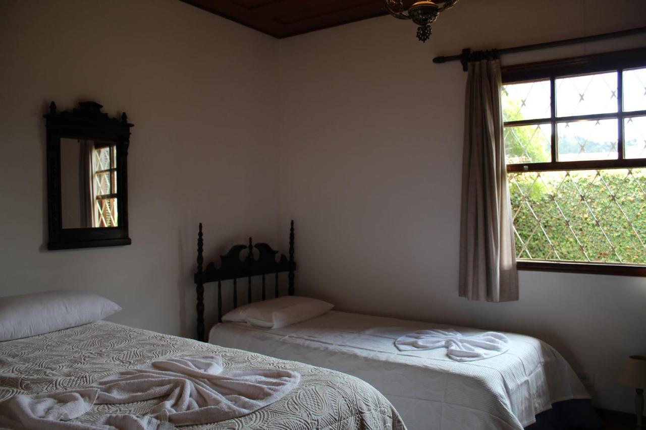 Casa Aconchegante No Capivari Campos do Jordão Exteriör bild